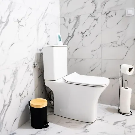 Luxapart V Beautiful Views With Breakfast Apartment *